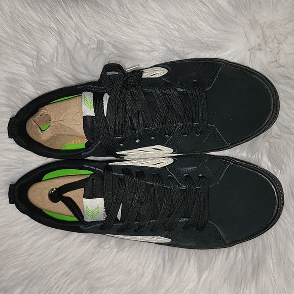New Cariuma CATIBA PRO Skate Black Suede with Ivory Logo Sneakers - Picture 7 of 7